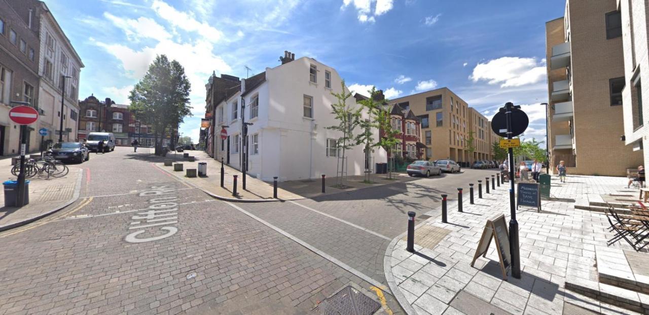 Super Studio With Two Bedrooms - Five Minutes From The Station! ロンドン エクステリア 写真